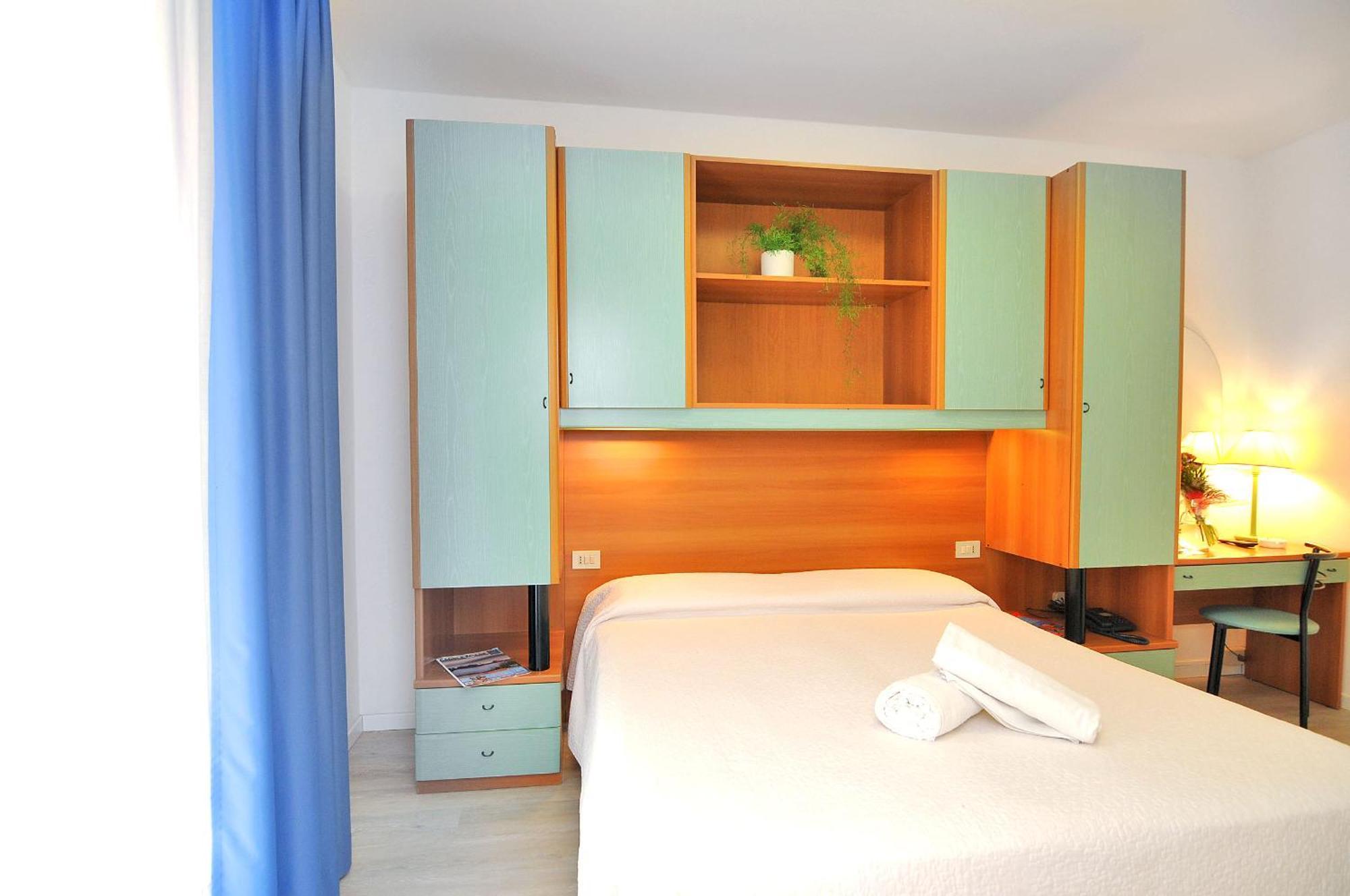 Hotel Rex กาออร์เล ภายนอก รูปภาพ