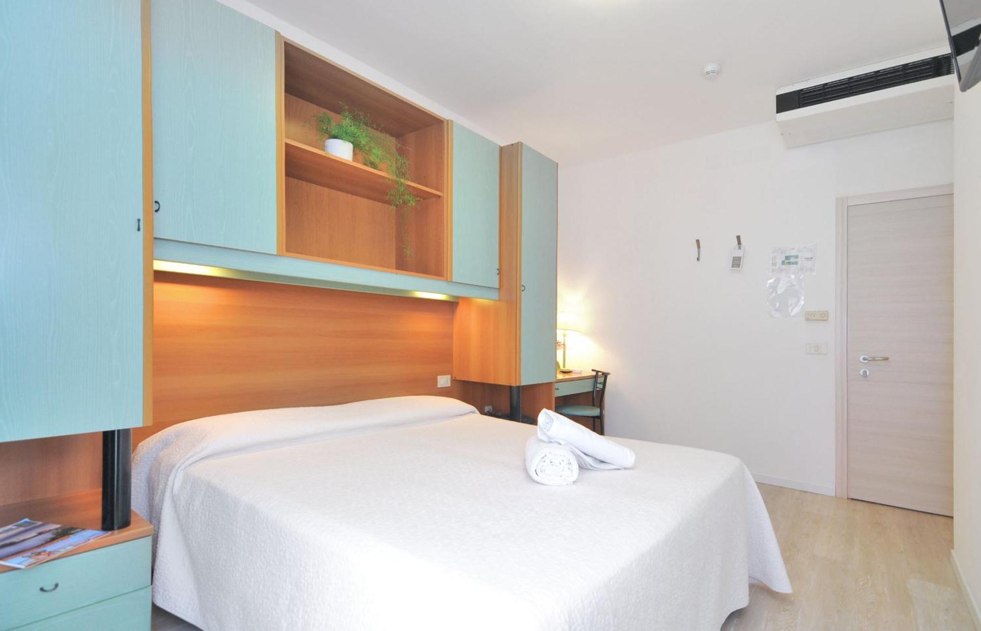 Hotel Rex กาออร์เล ภายนอก รูปภาพ