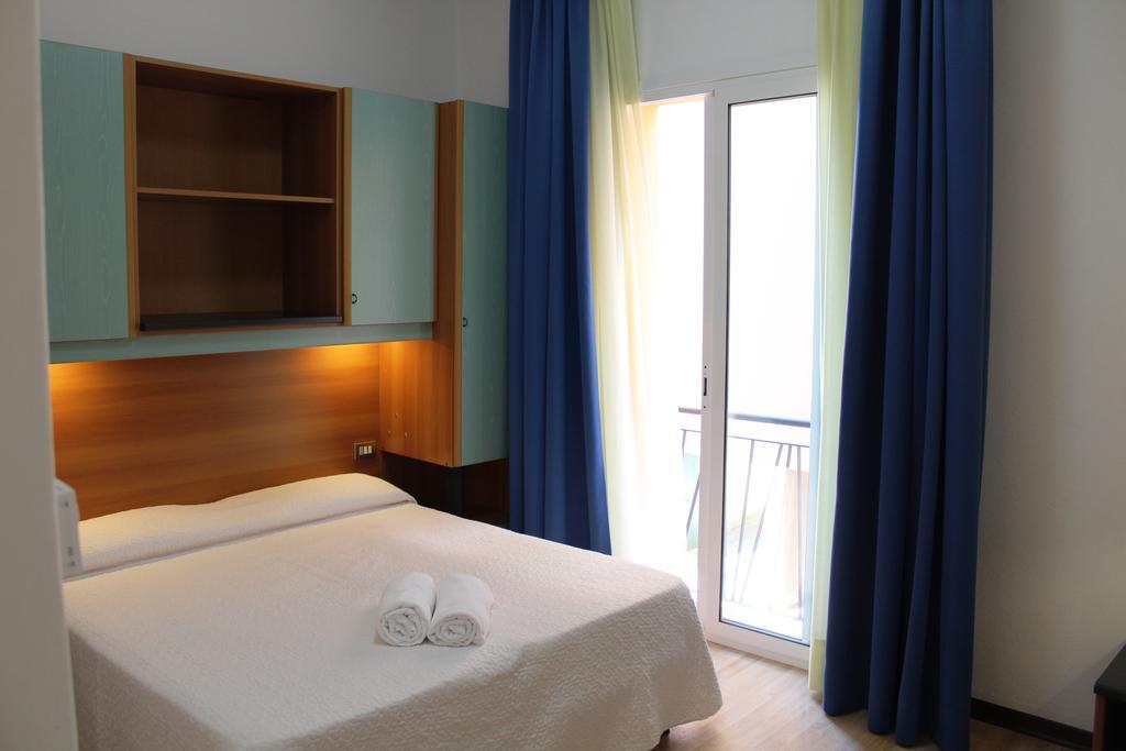 Hotel Rex กาออร์เล ภายนอก รูปภาพ